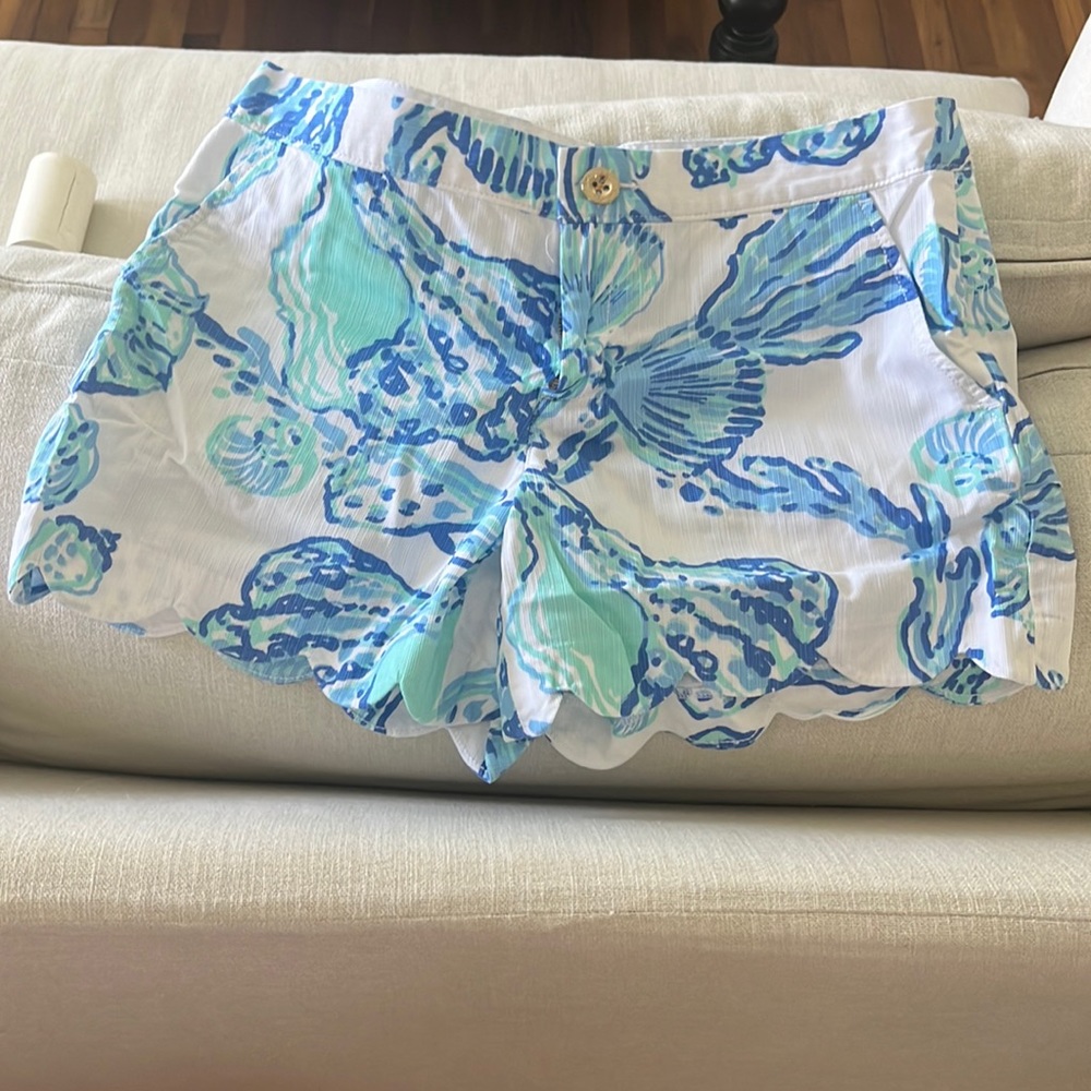 Lilly Pulitzer Buttercup Short. Size 8
